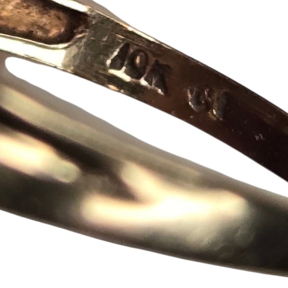 Vintage 10K Gold 6.5 Size Ring with Diamond Clusters Gorgeous 🥰 piece - Picture 9 of 15